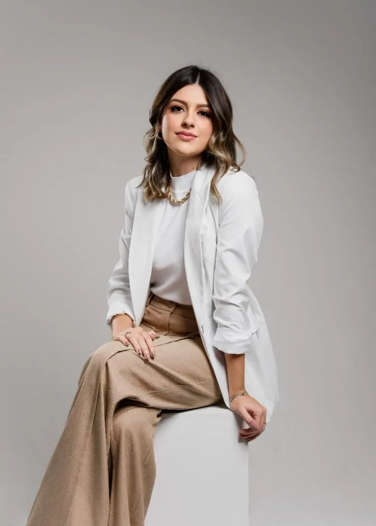 Sentada em Cubo